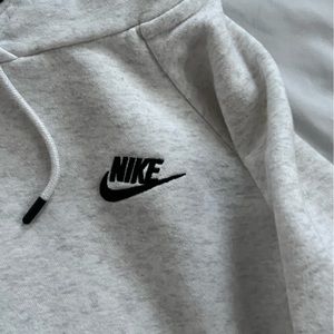 white nike hoodie! size small